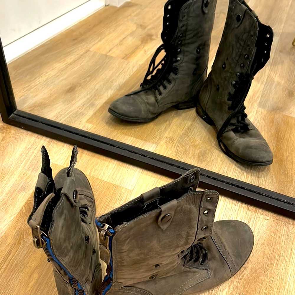 Gray Steve Madden, low heel lace up boots